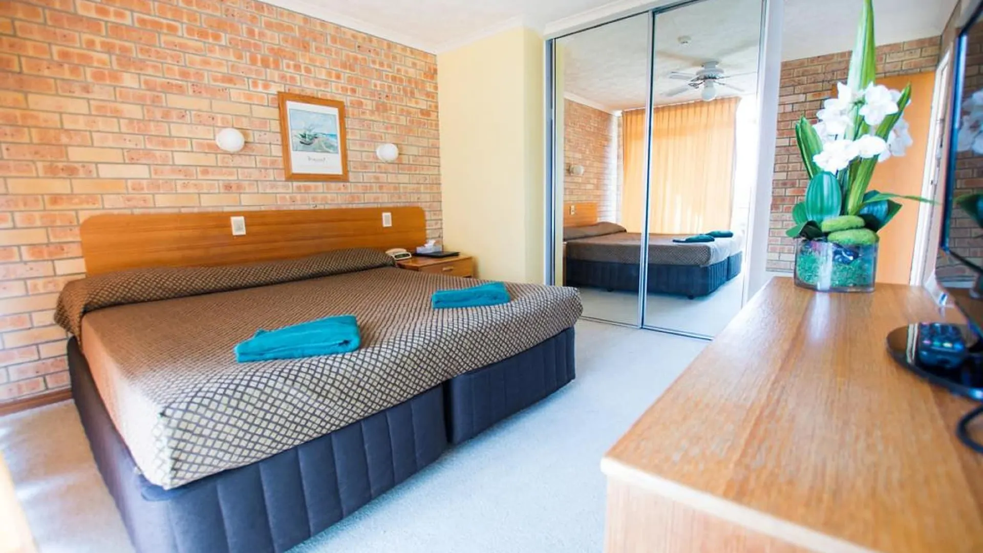Motel Bombora Resort - Coolangatta